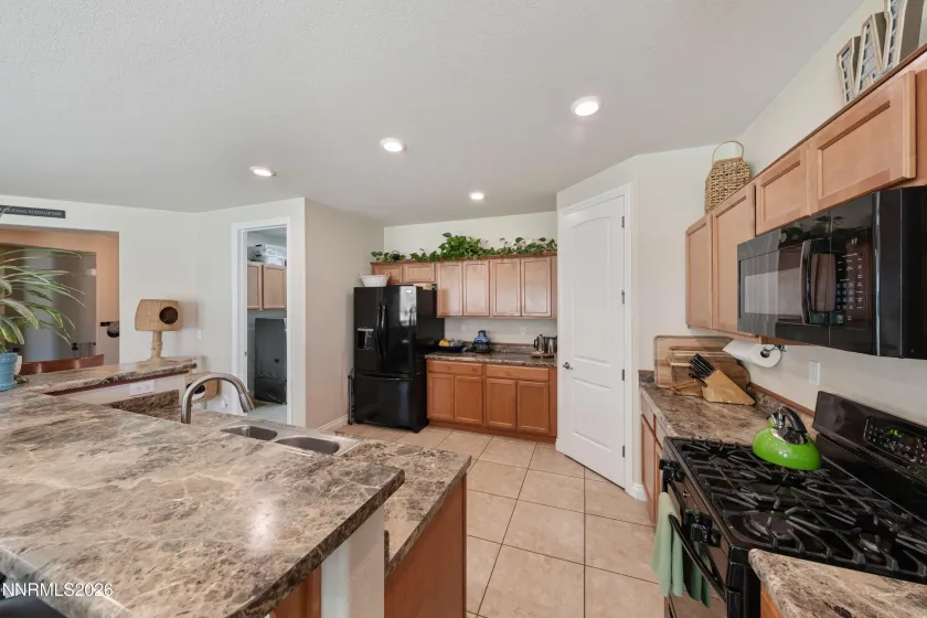18212 Polar Bear, Reno, Nevada 89508, 4 Bedrooms Bedrooms, ,3 BathroomsBathrooms,Residential,Residential,Polar Bear,0,260010127