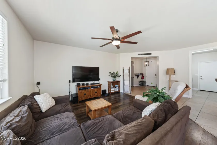 18212 Polar Bear, Reno, Nevada 89508, 4 Bedrooms Bedrooms, ,3 BathroomsBathrooms,Residential,Residential,Polar Bear,0,260010127