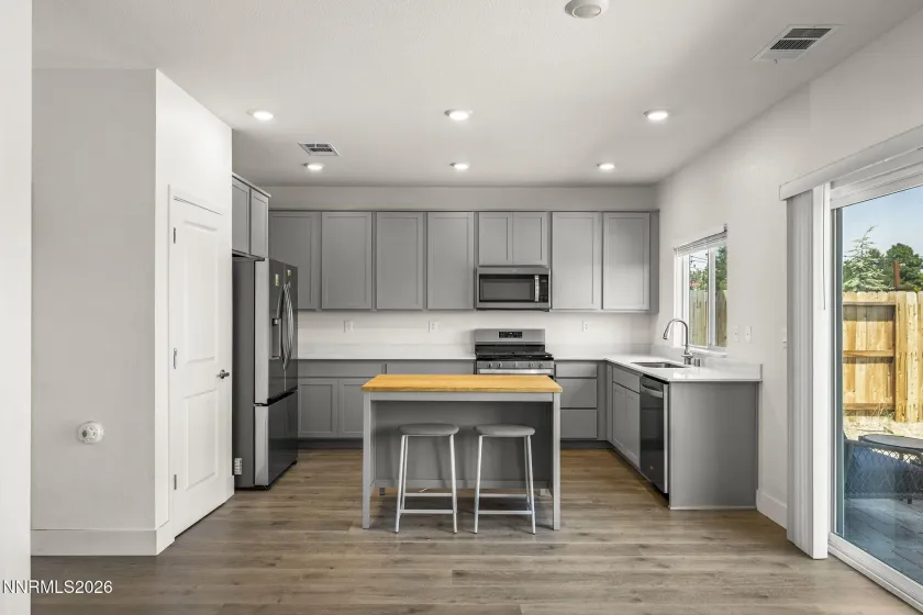 1330 Alpine, Reno, Nevada 89503, 3 Bedrooms Bedrooms, ,3 BathroomsBathrooms,Residential,Residential,Alpine,0,260010134