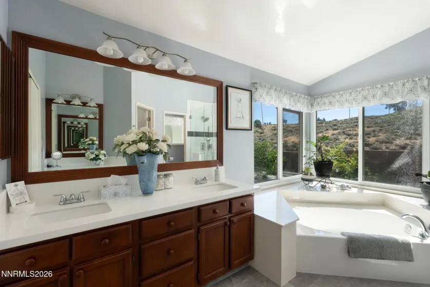 2201 Almond Creek, Reno, Nevada 89523, 5 Bedrooms Bedrooms, ,3 BathroomsBathrooms,Residential,Residential,Almond Creek,0,260010144