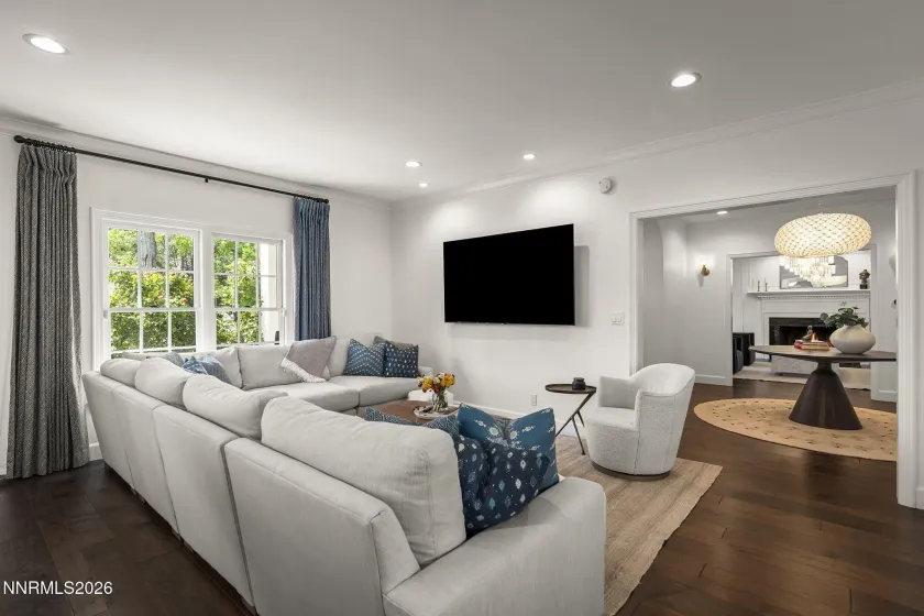 931 La Rue, Reno, Nevada 89509, 4 Bedrooms Bedrooms, ,5 BathroomsBathrooms,Residential,Residential,La Rue,0,260010170