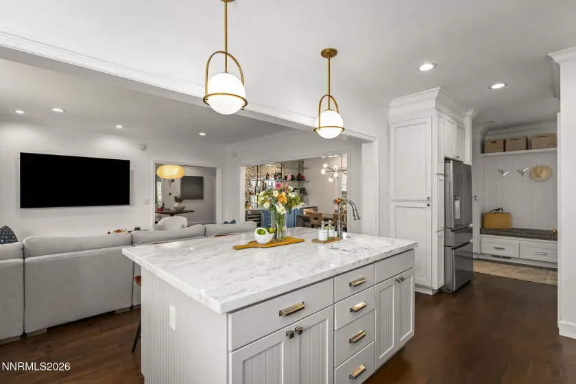 931 La Rue, Reno, Nevada 89509, 4 Bedrooms Bedrooms, ,5 BathroomsBathrooms,Residential,Residential,La Rue,0,260010170