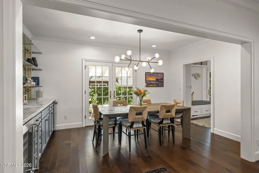 931 La Rue, Reno, Nevada 89509, 4 Bedrooms Bedrooms, ,5 BathroomsBathrooms,Residential,Residential,La Rue,0,260010170