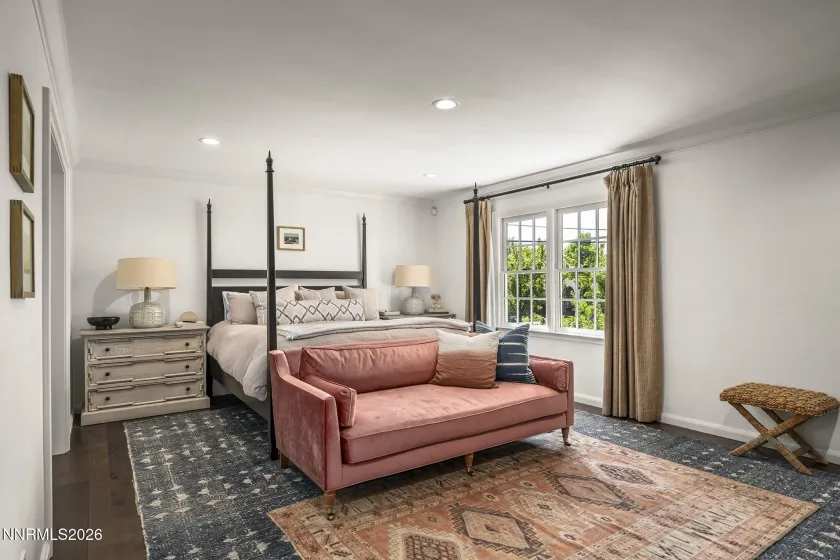 931 La Rue, Reno, Nevada 89509, 4 Bedrooms Bedrooms, ,5 BathroomsBathrooms,Residential,Residential,La Rue,0,260010170