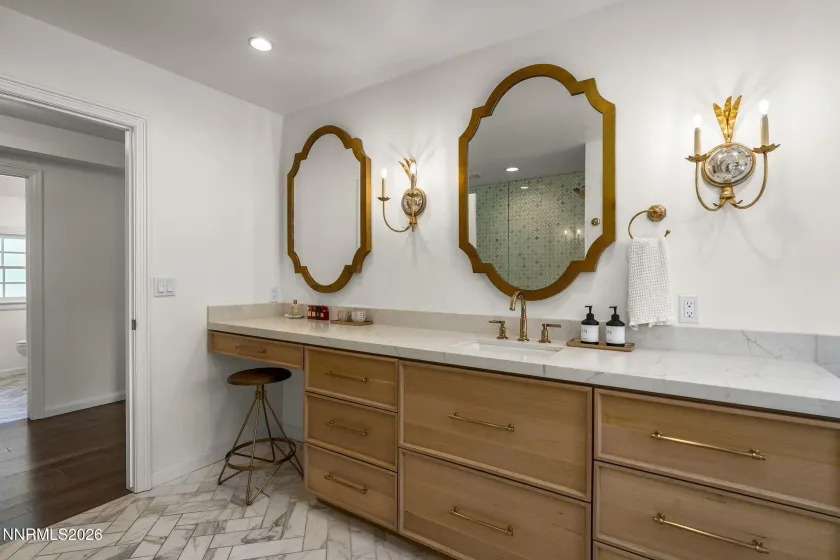 931 La Rue, Reno, Nevada 89509, 4 Bedrooms Bedrooms, ,5 BathroomsBathrooms,Residential,Residential,La Rue,0,260010170