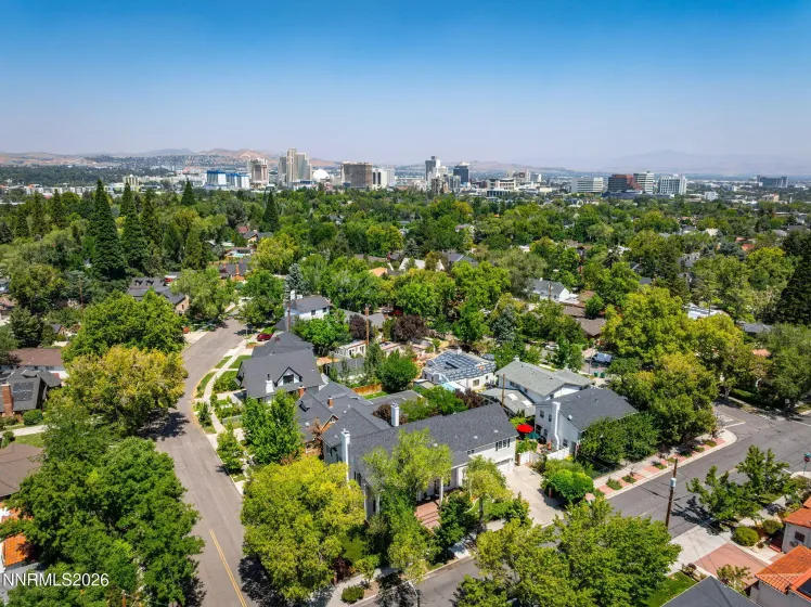 931 La Rue, Reno, Nevada 89509, 4 Bedrooms Bedrooms, ,5 BathroomsBathrooms,Residential,Residential,La Rue,0,260010170