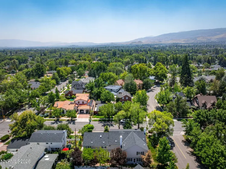 931 La Rue, Reno, Nevada 89509, 4 Bedrooms Bedrooms, ,5 BathroomsBathrooms,Residential,Residential,La Rue,0,260010170