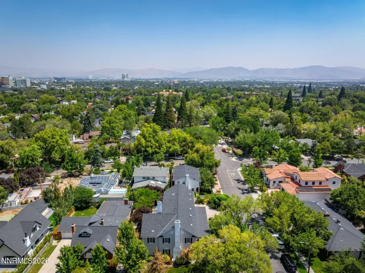 931 La Rue, Reno, Nevada 89509, 4 Bedrooms Bedrooms, ,5 BathroomsBathrooms,Residential,Residential,La Rue,0,260010170