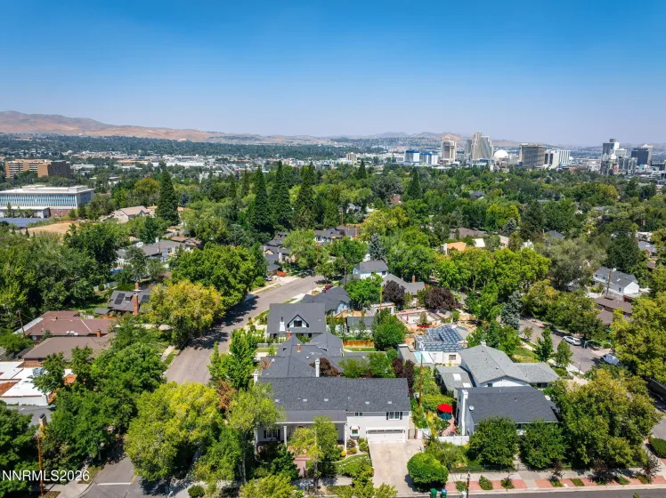 931 La Rue, Reno, Nevada 89509, 4 Bedrooms Bedrooms, ,5 BathroomsBathrooms,Residential,Residential,La Rue,0,260010170
