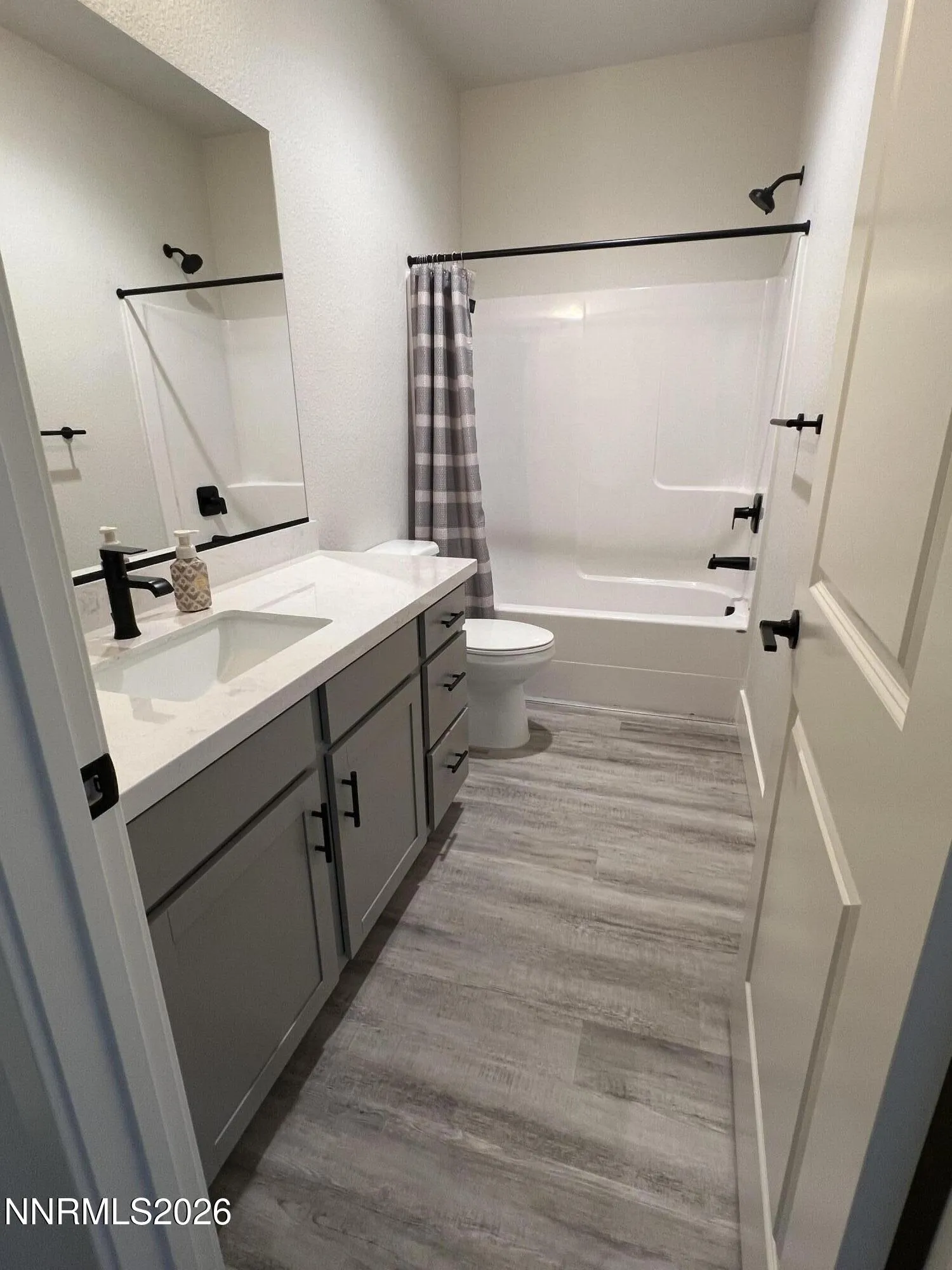 468 Blackbird, Gardnerville, Nevada 89410, 2 Bedrooms Bedrooms, ,3 BathroomsBathrooms,Residential,Residential,Blackbird,0,260010182