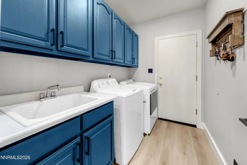 7099 Heatherwood, Reno, Nevada 89523, 4 Bedrooms Bedrooms, ,3 BathroomsBathrooms,Residential,Residential,Heatherwood,0,260010188