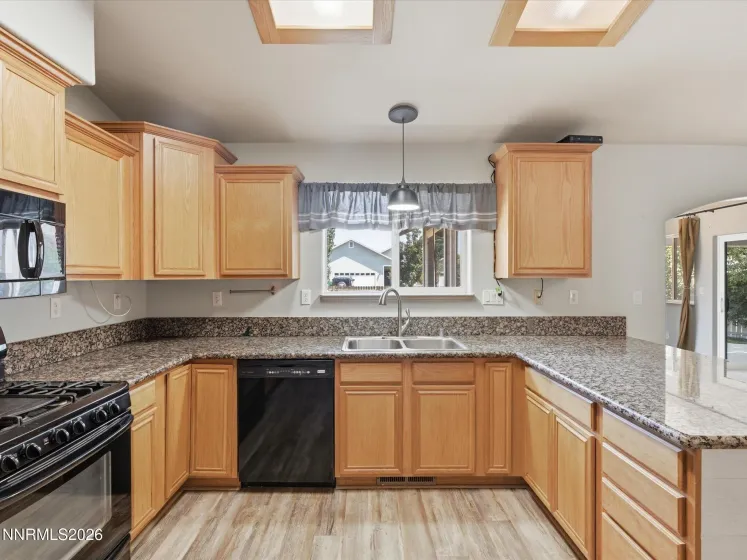 1001 Lehman, Fernley, Nevada 89408, 4 Bedrooms Bedrooms, ,2 BathroomsBathrooms,Residential,Residential,Lehman,0,260010192