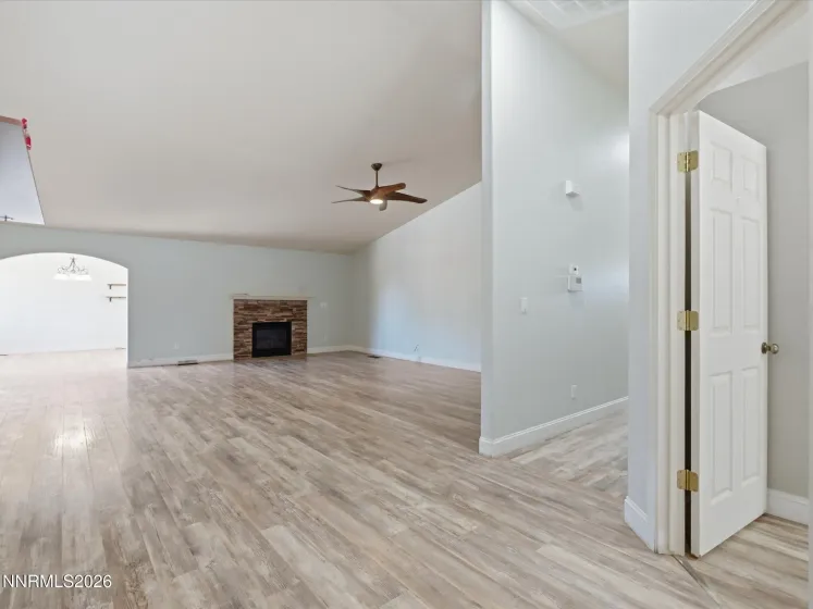 1001 Lehman, Fernley, Nevada 89408, 4 Bedrooms Bedrooms, ,2 BathroomsBathrooms,Residential,Residential,Lehman,0,260010192