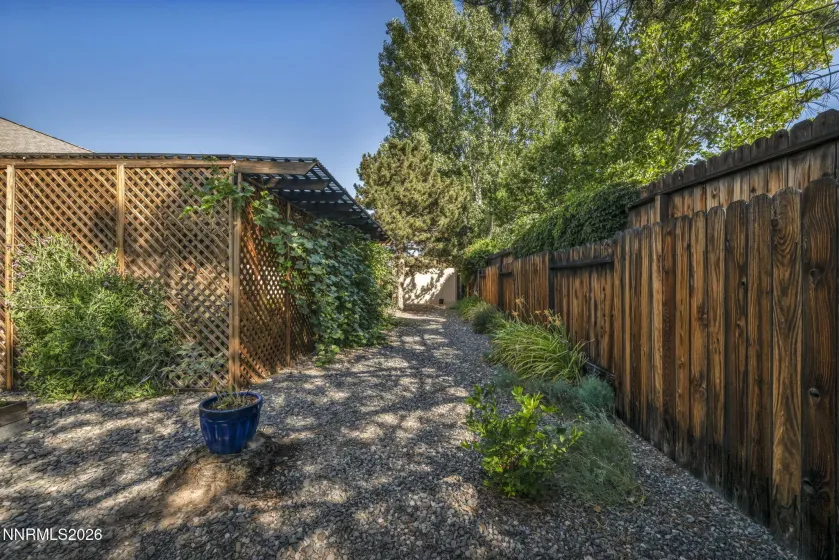 1417 Marion Russell, Gardnerville, Nevada 89410, 3 Bedrooms Bedrooms, ,2 BathroomsBathrooms,Residential,Residential,Marion Russell,0,260010195
