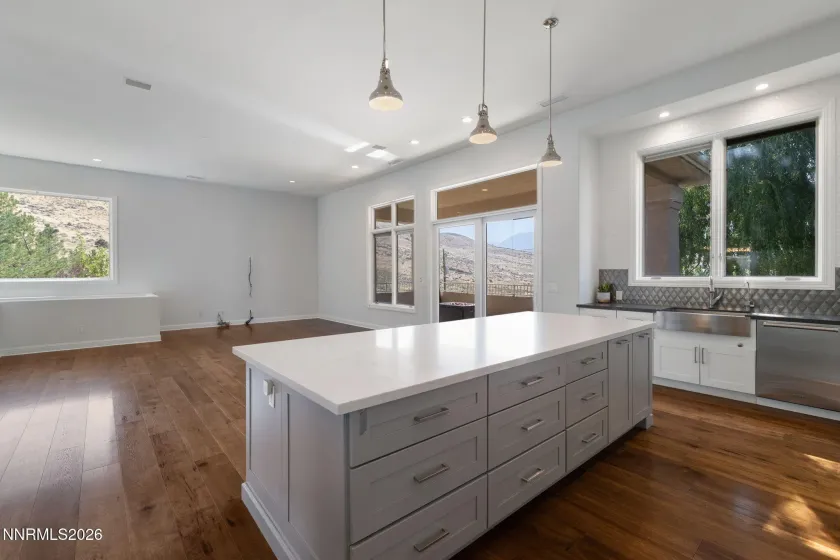 1180 Paddock, Reno, Nevada 89521, 5 Bedrooms Bedrooms, ,6 BathroomsBathrooms,Residential,Residential,Paddock,0,260010196