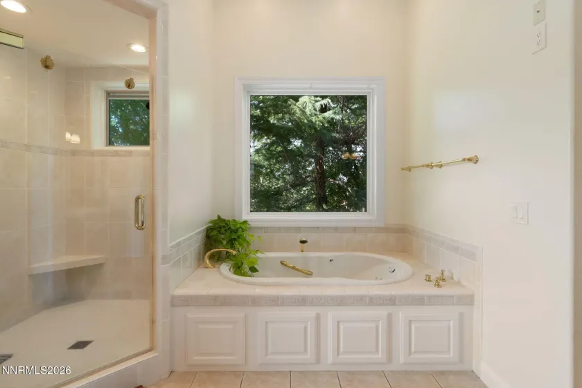 1180 Paddock, Reno, Nevada 89521, 5 Bedrooms Bedrooms, ,6 BathroomsBathrooms,Residential,Residential,Paddock,0,260010196