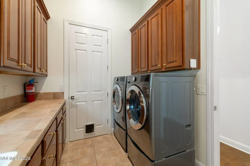 1180 Paddock, Reno, Nevada 89521, 5 Bedrooms Bedrooms, ,6 BathroomsBathrooms,Residential,Residential,Paddock,0,260010196