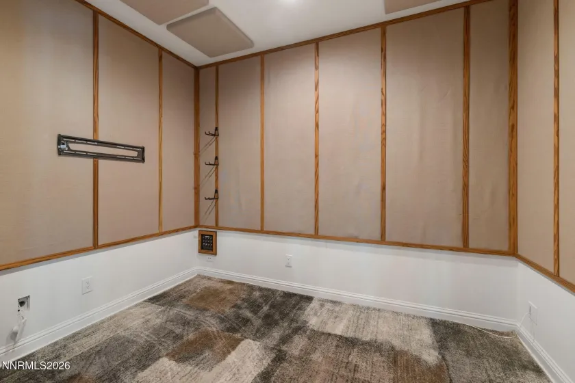 1180 Paddock, Reno, Nevada 89521, 5 Bedrooms Bedrooms, ,6 BathroomsBathrooms,Residential,Residential,Paddock,0,260010196