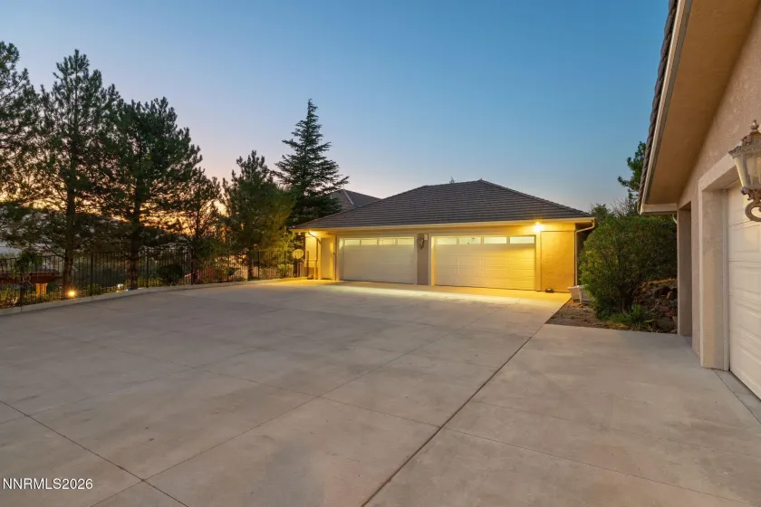 1180 Paddock, Reno, Nevada 89521, 5 Bedrooms Bedrooms, ,6 BathroomsBathrooms,Residential,Residential,Paddock,0,260010196