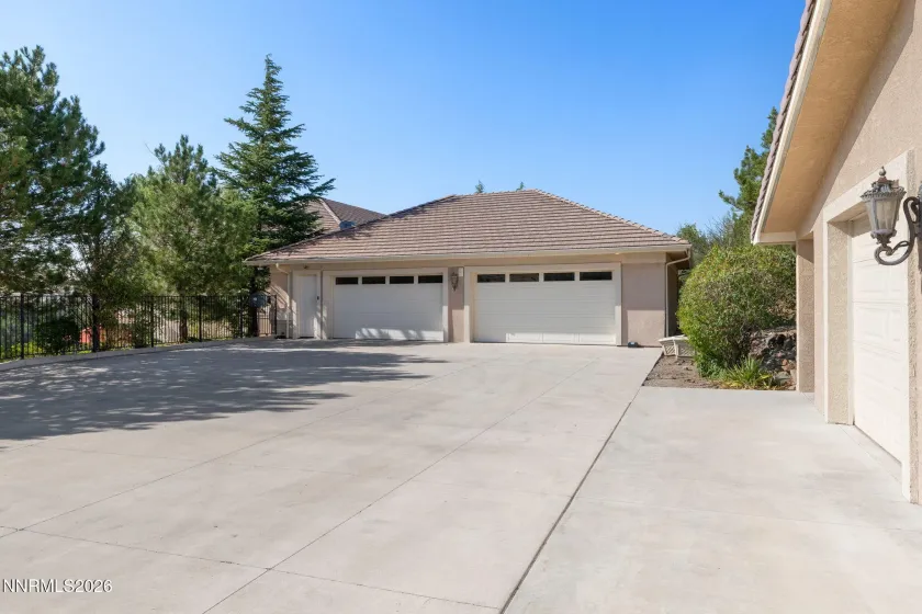 1180 Paddock, Reno, Nevada 89521, 5 Bedrooms Bedrooms, ,6 BathroomsBathrooms,Residential,Residential,Paddock,0,260010196