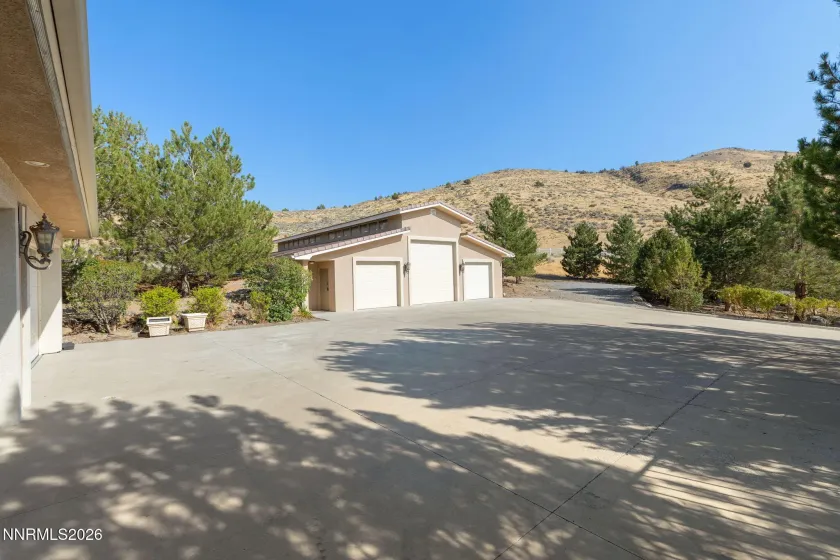 1180 Paddock, Reno, Nevada 89521, 5 Bedrooms Bedrooms, ,6 BathroomsBathrooms,Residential,Residential,Paddock,0,260010196