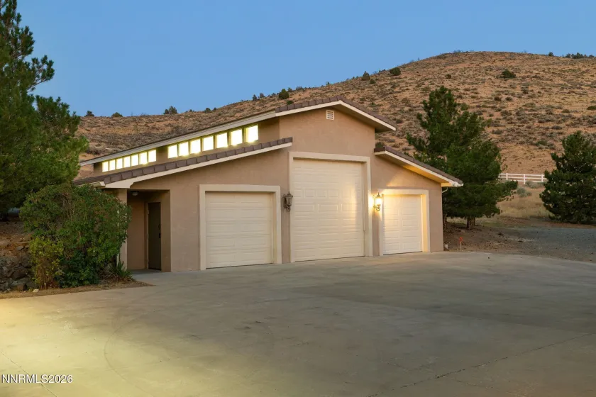 1180 Paddock, Reno, Nevada 89521, 5 Bedrooms Bedrooms, ,6 BathroomsBathrooms,Residential,Residential,Paddock,0,260010196