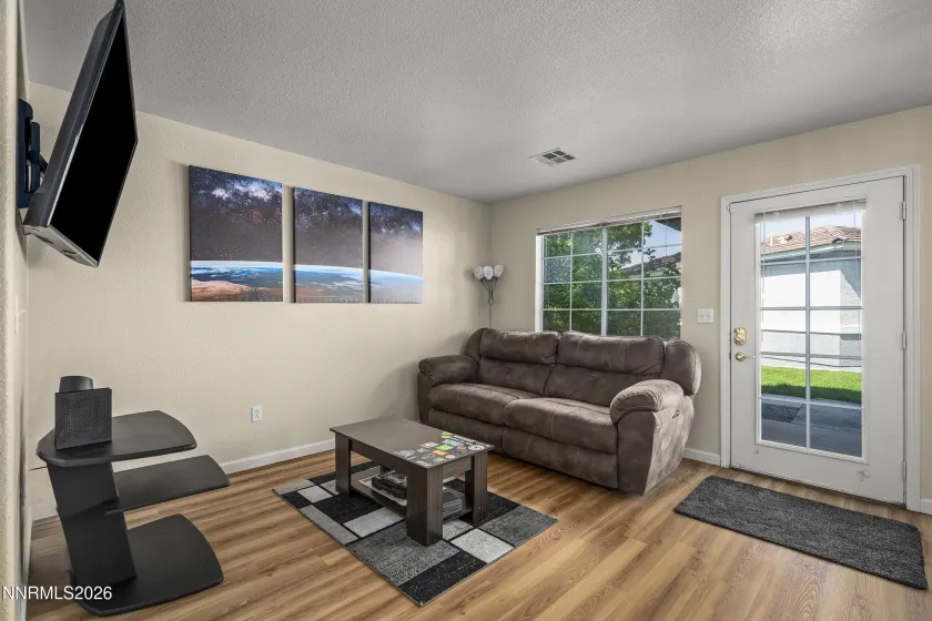 5635 El Paseo, Sparks, Nevada 89436, 2 Bedrooms Bedrooms, ,3 BathroomsBathrooms,Residential,Residential,El Paseo,0,260010197