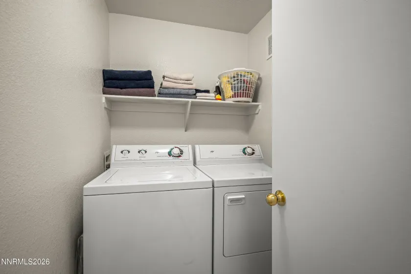 5635 El Paseo, Sparks, Nevada 89436, 2 Bedrooms Bedrooms, ,3 BathroomsBathrooms,Residential,Residential,El Paseo,0,260010197