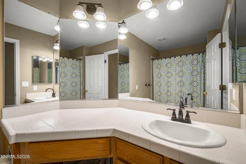 4445 Black Diamond, Sparks, Nevada 89436, 4 Bedrooms Bedrooms, ,2 BathroomsBathrooms,Residential,Residential,Black Diamond,0,260010203