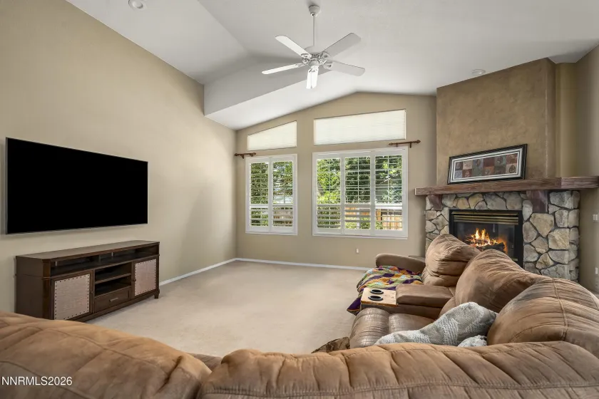 4445 Black Diamond, Sparks, Nevada 89436, 4 Bedrooms Bedrooms, ,2 BathroomsBathrooms,Residential,Residential,Black Diamond,0,260010203