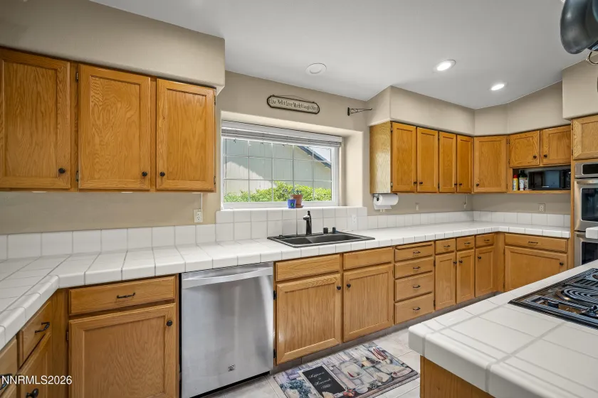 4445 Black Diamond, Sparks, Nevada 89436, 4 Bedrooms Bedrooms, ,2 BathroomsBathrooms,Residential,Residential,Black Diamond,0,260010203