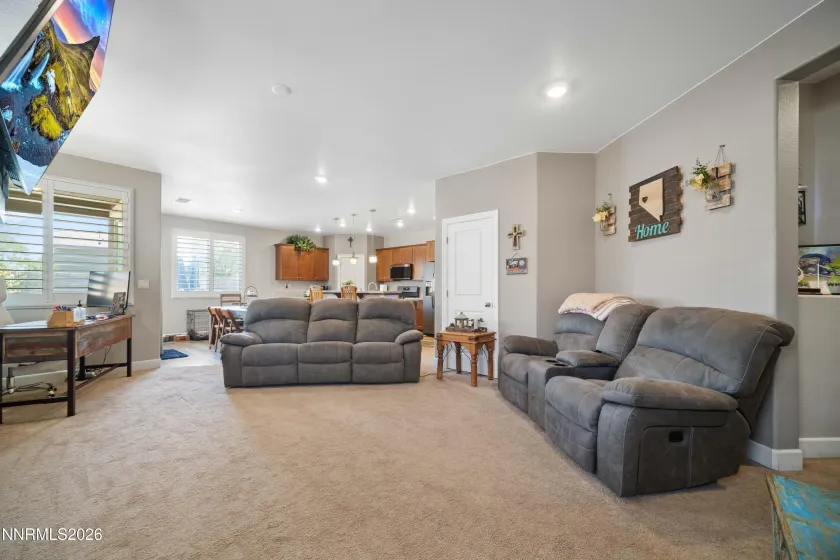 1135 Silver Coyote, Sparks, Nevada 89436, 3 Bedrooms Bedrooms, ,2 BathroomsBathrooms,Residential,Residential,Silver Coyote,0,260010210