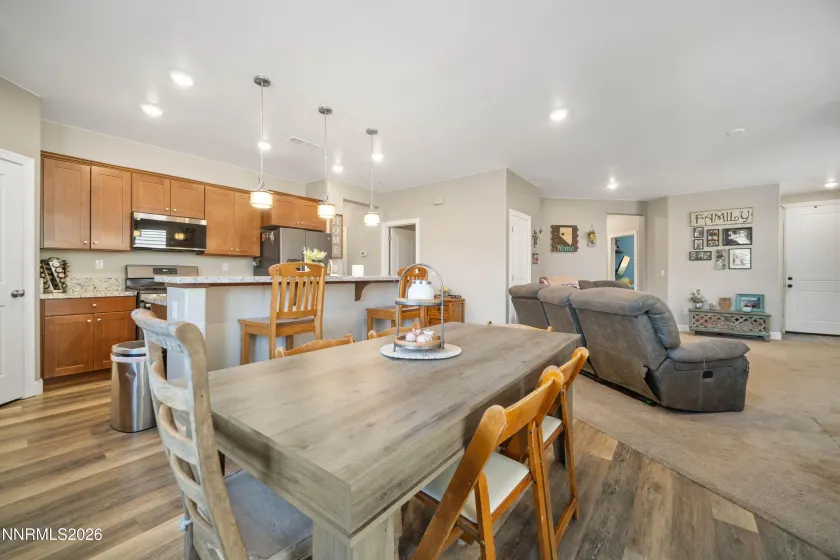 1135 Silver Coyote, Sparks, Nevada 89436, 3 Bedrooms Bedrooms, ,2 BathroomsBathrooms,Residential,Residential,Silver Coyote,0,260010210