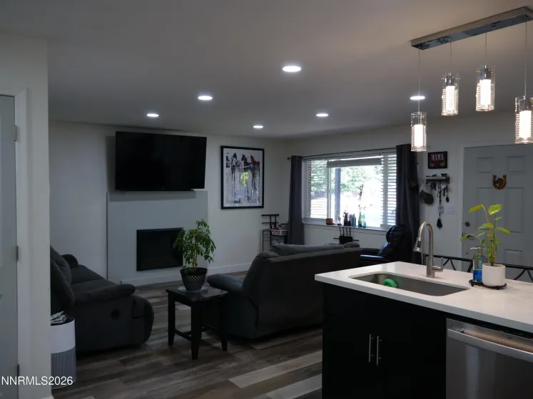 1380 Jerry, Carson City, Nevada 89701, 3 Bedrooms Bedrooms, ,2 BathroomsBathrooms,Residential,Residential,Jerry,0,260010218