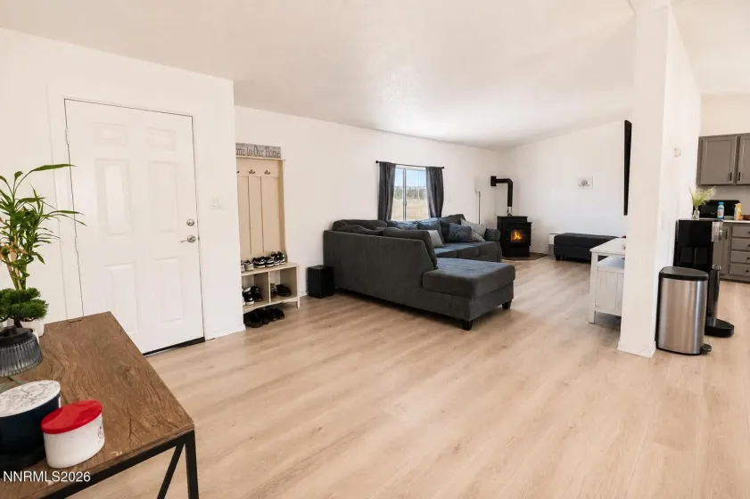 194 Julie, Dayton, Nevada 89403, 3 Bedrooms Bedrooms, ,2 BathroomsBathrooms,Residential,Residential,Julie,0,260010221