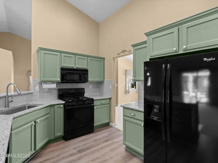 1355 Guiness, Gardnerville, Nevada 89410, 3 Bedrooms Bedrooms, ,2 BathroomsBathrooms,Residential,Residential,Guiness,0,260010225