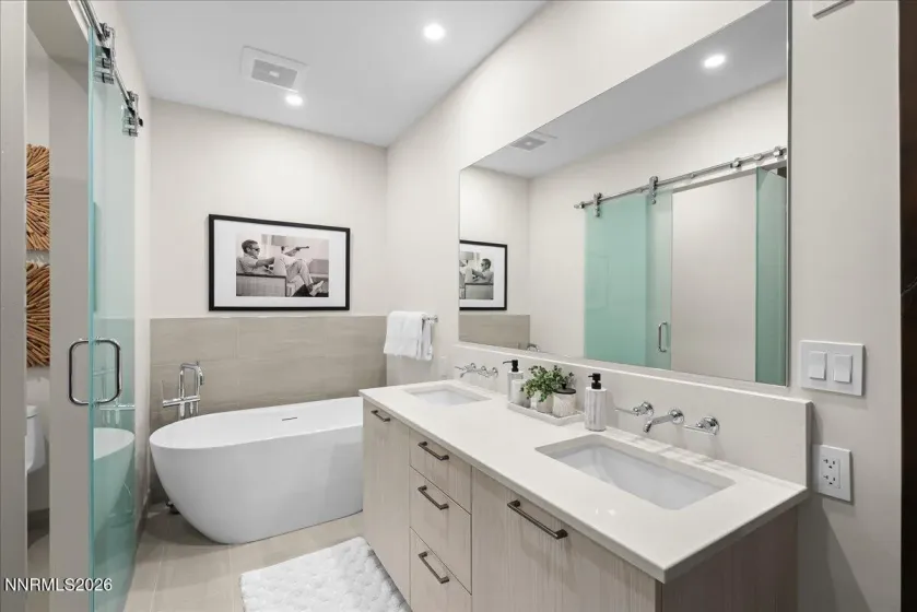 33 Beach Club, Stateline, Nevada 89449, 3 Bedrooms Bedrooms, ,2 BathroomsBathrooms,Residential,Residential,Beach Club,0,260010231