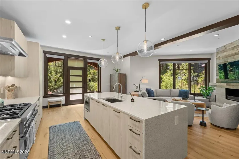 33 Beach Club, Stateline, Nevada 89449, 3 Bedrooms Bedrooms, ,2 BathroomsBathrooms,Residential,Residential,Beach Club,0,260010231