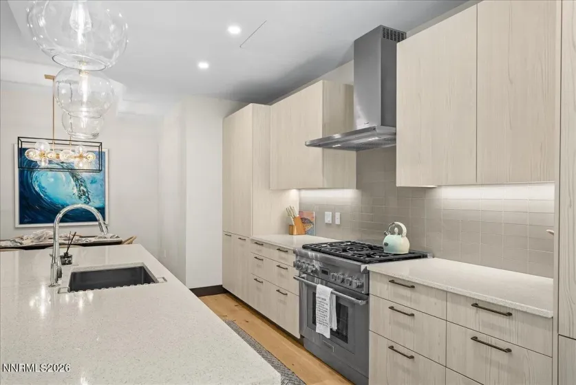 33 Beach Club, Stateline, Nevada 89449, 3 Bedrooms Bedrooms, ,2 BathroomsBathrooms,Residential,Residential,Beach Club,0,260010231