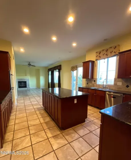 2810 Halo, Sparks, Nevada 89436, 5 Bedrooms Bedrooms, ,4 BathroomsBathrooms,Residential Lease,Manufactured,Halo,0,260010236