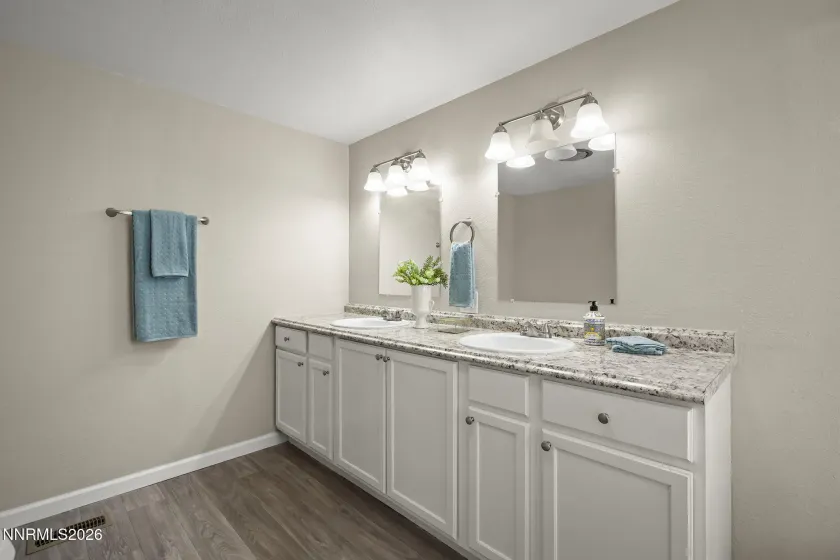 4075 Bobolink, Reno, Nevada 89508, 3 Bedrooms Bedrooms, ,2 BathroomsBathrooms,Residential,Residential,Bobolink,0,260010239