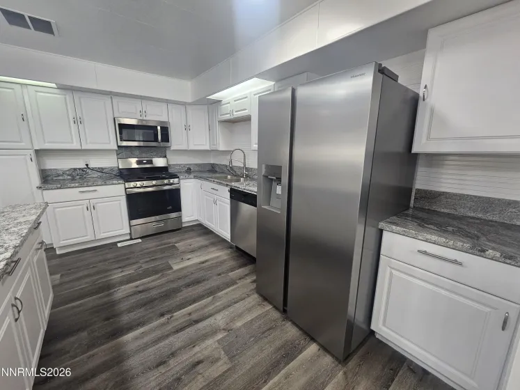 3715 Amber, Silver Springs, Nevada 89429, 3 Bedrooms Bedrooms, ,2 BathroomsBathrooms,Residential,Residential,Amber,0,260010240