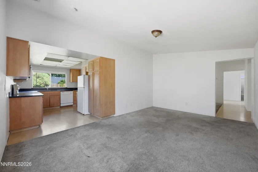 3033 Springland, Sparks, Nevada 89434, 3 Bedrooms Bedrooms, ,2 BathroomsBathrooms,Residential,Residential,Springland,0,260008776
