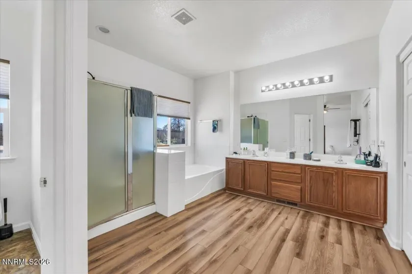 21009 Nine Mile, Reno, Nevada 89508, 4 Bedrooms Bedrooms, ,2 BathroomsBathrooms,Residential,Residential,Nine Mile,0,260010245