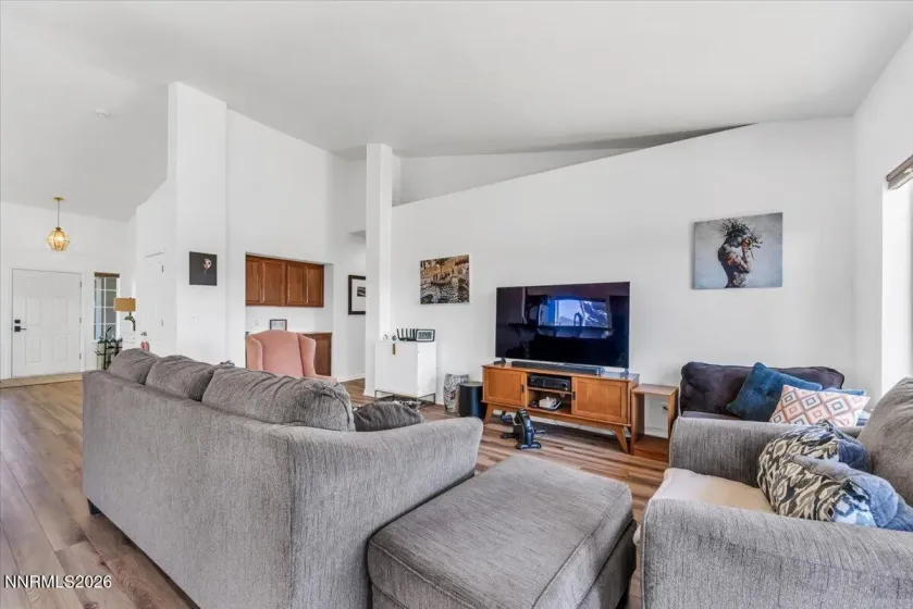 21009 Nine Mile, Reno, Nevada 89508, 4 Bedrooms Bedrooms, ,2 BathroomsBathrooms,Residential,Residential,Nine Mile,0,260010245