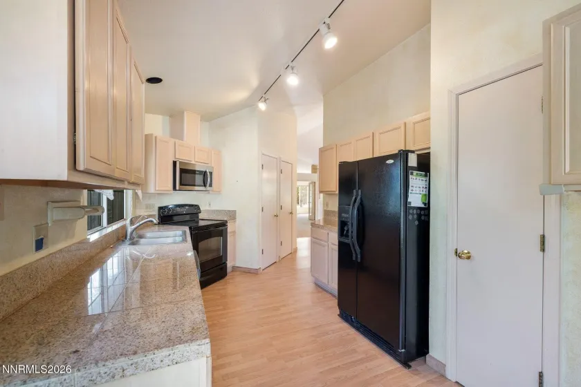 5120 Greystone, Reno, Nevada 89523, 3 Bedrooms Bedrooms, ,2 BathroomsBathrooms,Residential,Residential,Greystone,0,260010247