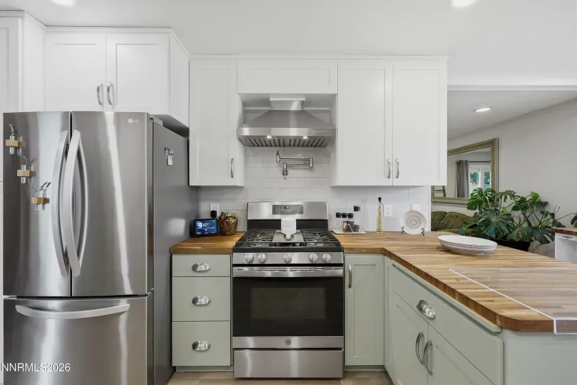 1215 Colusa, Reno, Nevada 89503, 3 Bedrooms Bedrooms, ,2 BathroomsBathrooms,Residential,Residential,Colusa,0,260010250