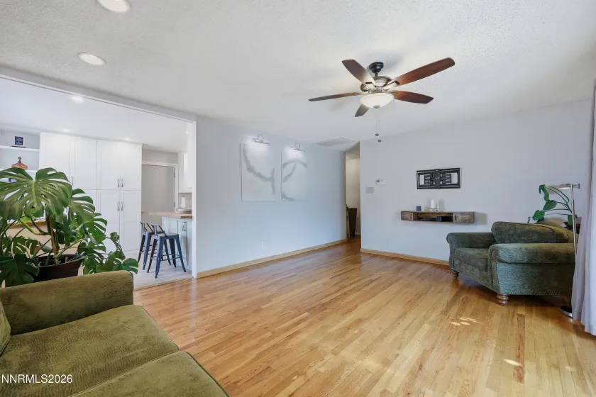 1215 Colusa, Reno, Nevada 89503, 3 Bedrooms Bedrooms, ,2 BathroomsBathrooms,Residential,Residential,Colusa,0,260010250