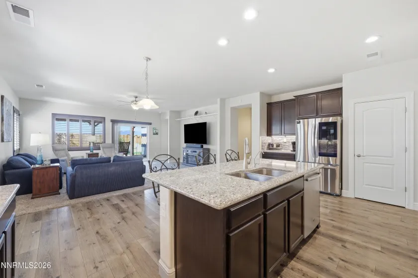 192 Walnut, Fernley, Nevada 89408, 4 Bedrooms Bedrooms, ,3 BathroomsBathrooms,Residential,Residential,Walnut,0,260010256