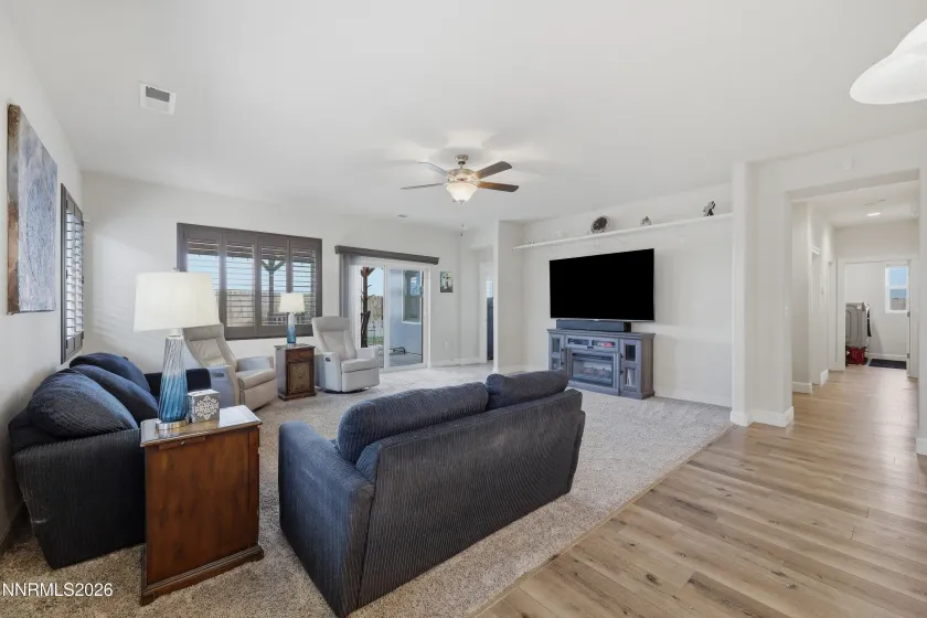 192 Walnut, Fernley, Nevada 89408, 4 Bedrooms Bedrooms, ,3 BathroomsBathrooms,Residential,Residential,Walnut,0,260010256